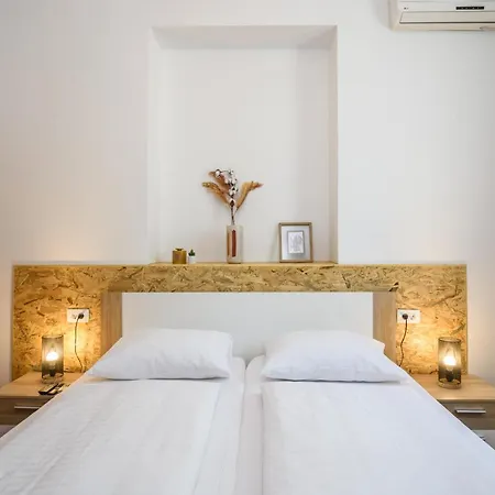 Hotel In Meta Mate 3*