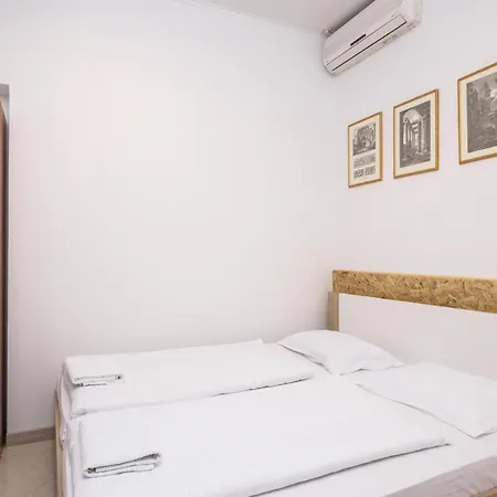 Hotel In Meta Mate